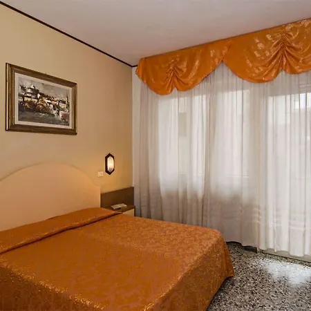 Stella D'italia Otel 3*