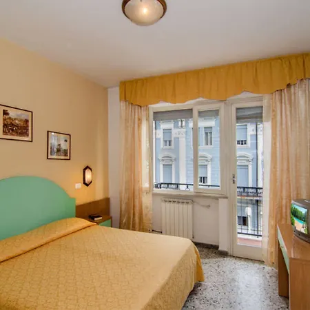 Otel Stella D'italia 3*